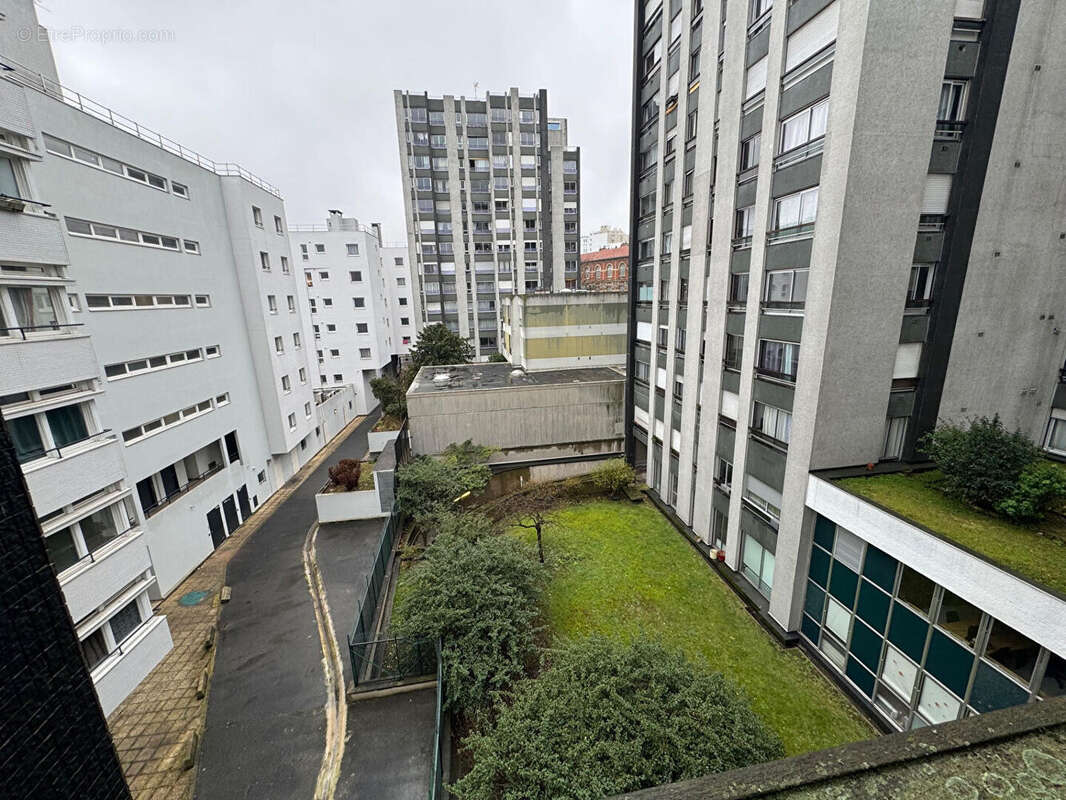 Appartement à PARIS-19E