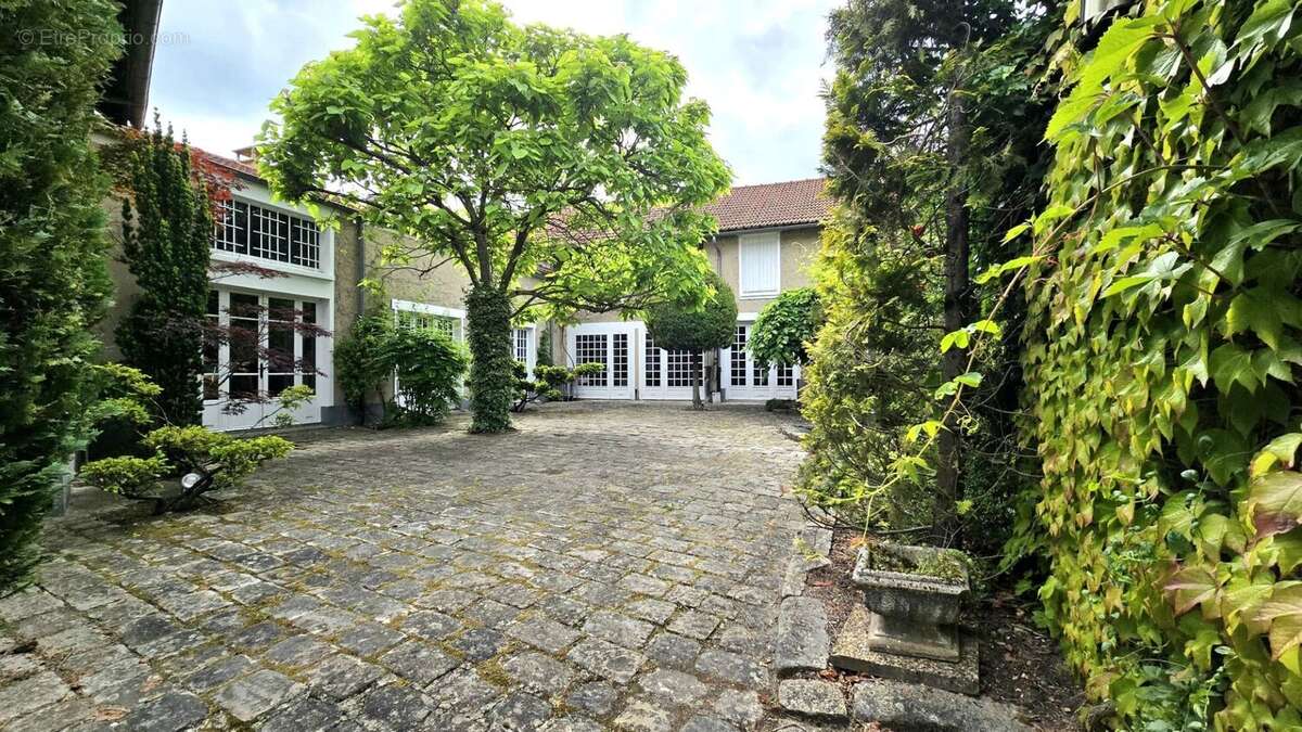 Maison à LA FERTE-ALAIS