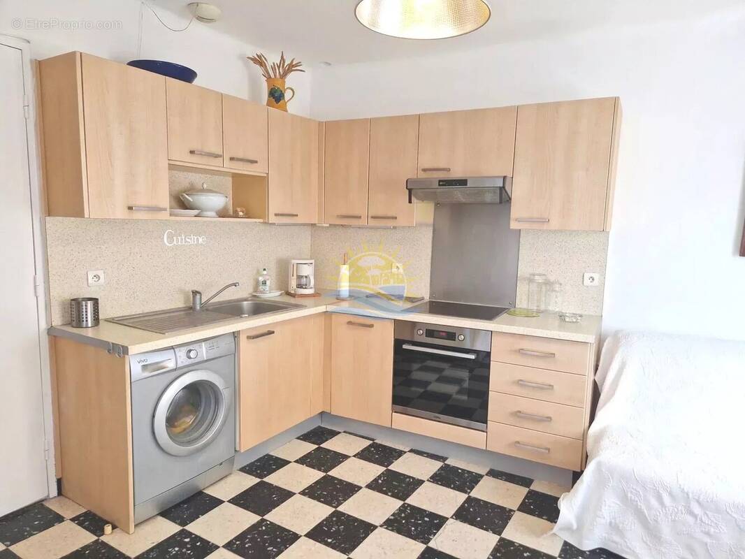 Maison à SAUSSET-LES-PINS