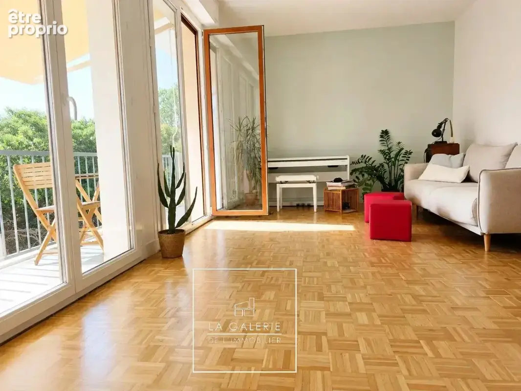Toulouse busca saint-michel grand t3 traversant de 80 m² avec balcon et cave rue magendie - photo 2