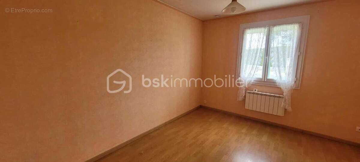 Maison à SAINT-GERMAIN-LAVAL