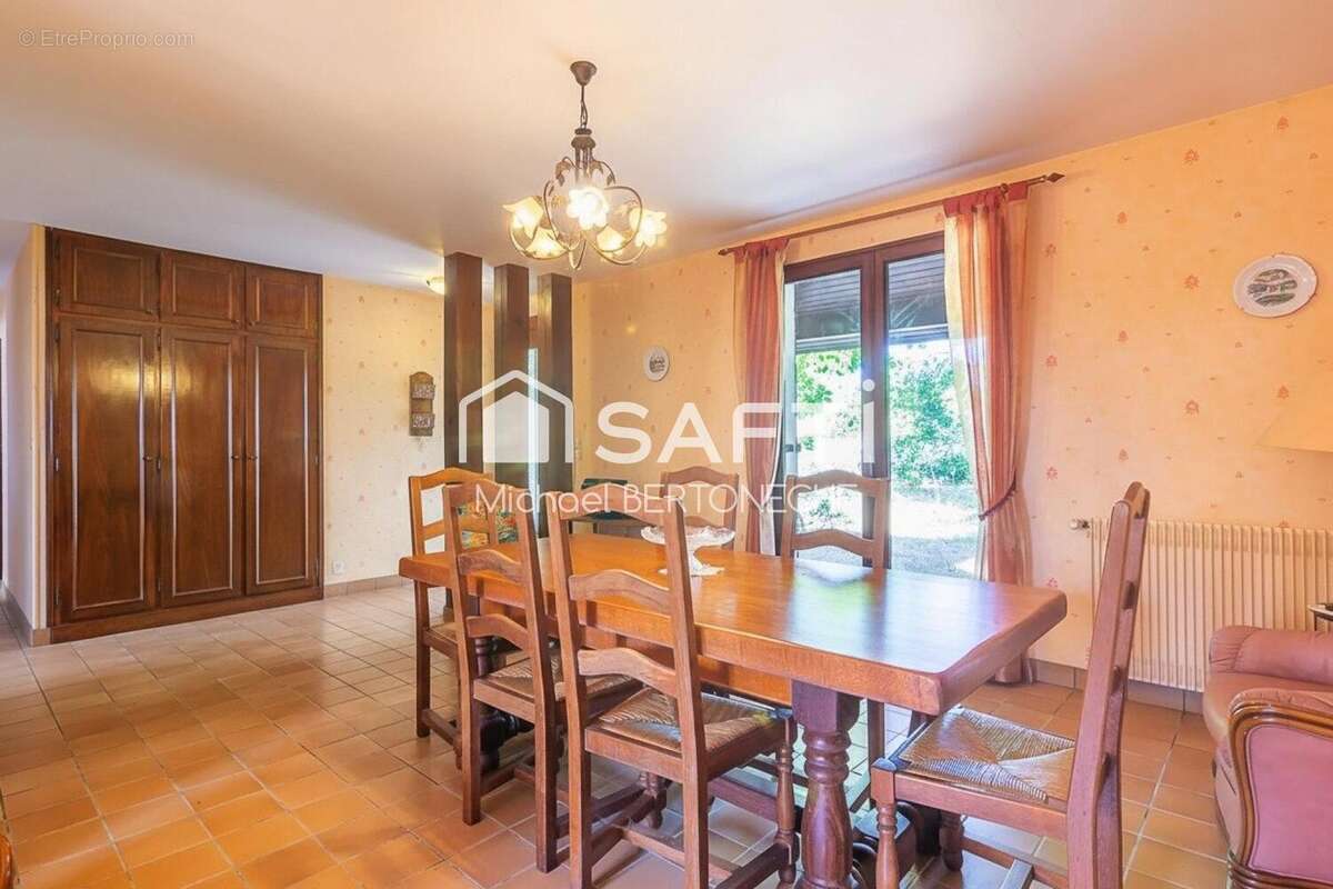 Maison 88 m² à Saint-Andre-De-Cubzac  - photo 4