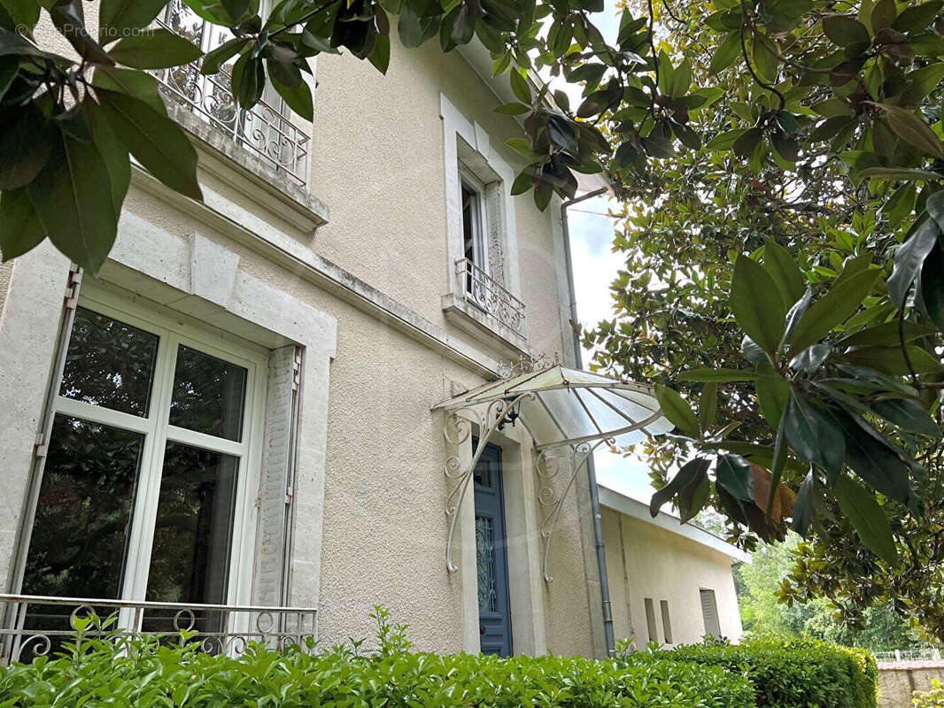 Maison à SAINT-LEON-SUR-L'ISLE