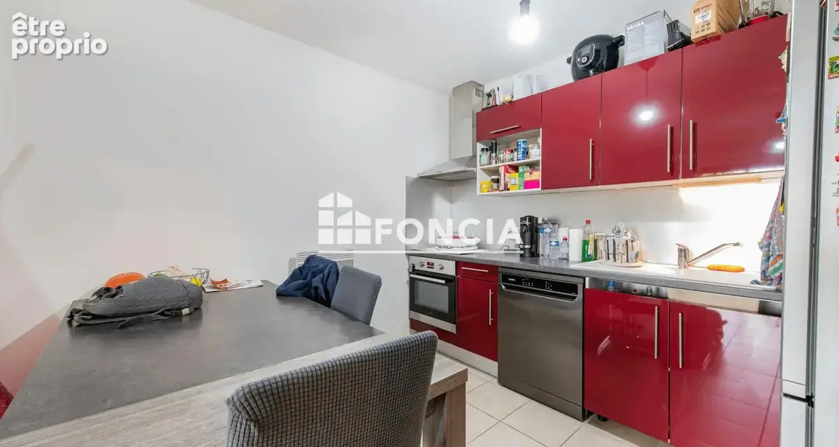 AIX NATURA : Appartement T3 résidence récente avec ascenseur, T3 62m2, 2 Terrasses, 1 box, 1 stationnement privatif - photo 2