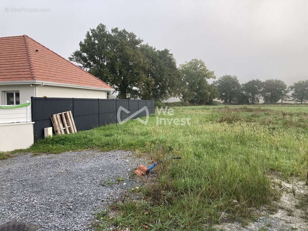 Terrain à AUSSEVIELLE