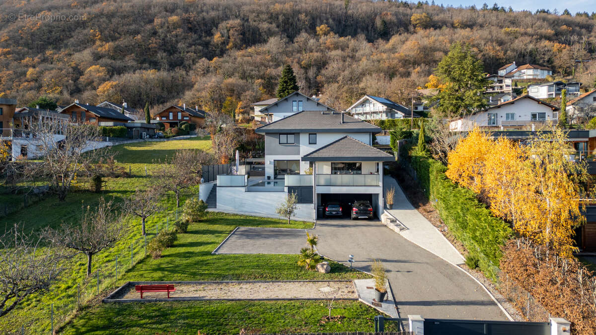 Maison à DIVONNE-LES-BAINS