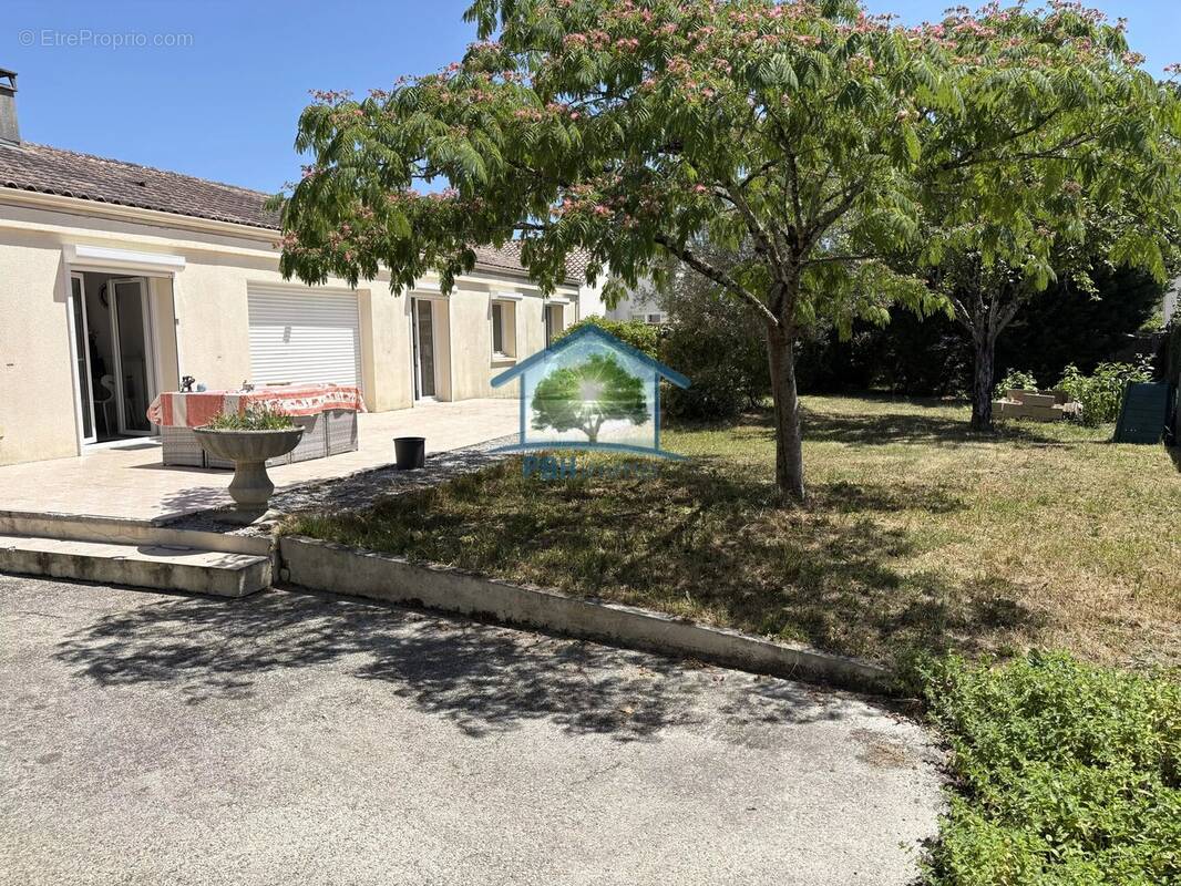 Maison à BLANQUEFORT
