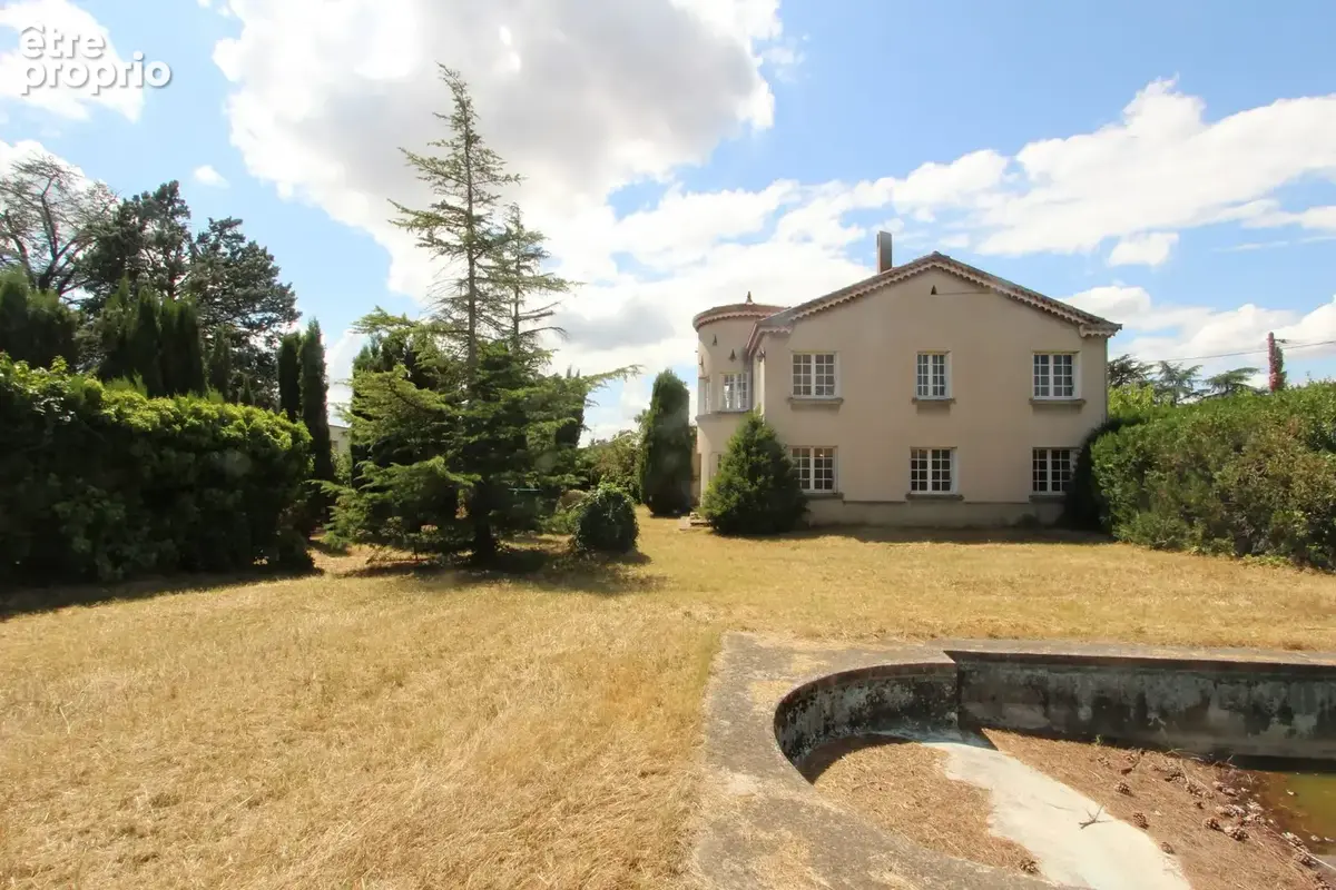Maison 8 pièces 195 m² à vendre à Romans-Sur-Isere (26100) - photo 4