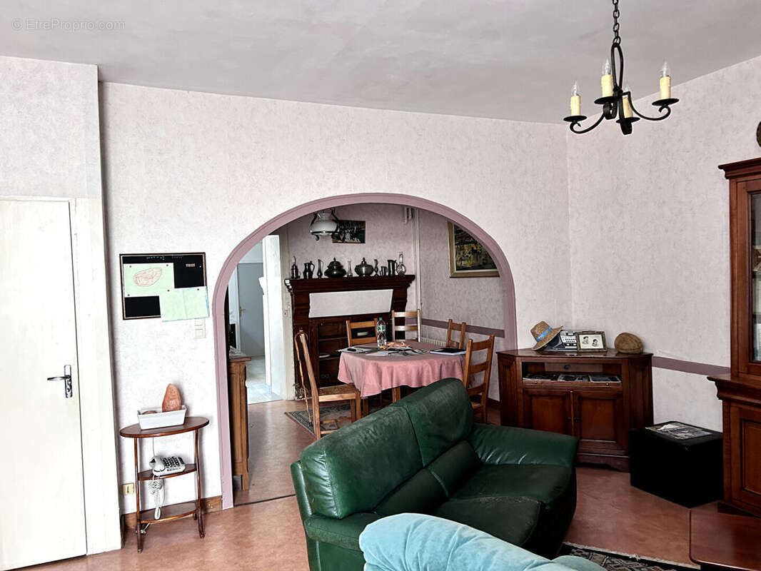 Maison à CHALLAIN-LA-POTHERIE