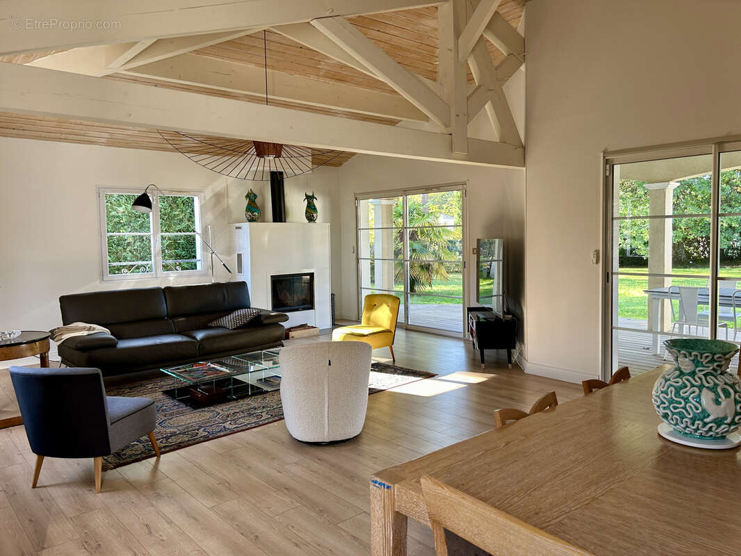 Maison à SALLEBOEUF