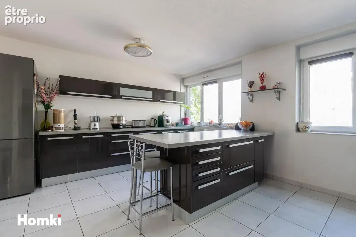 Duplex T6 de 107 m² avec terrasse et jardin à Lyon 69009, Avenue Rosa Parks - photo 7