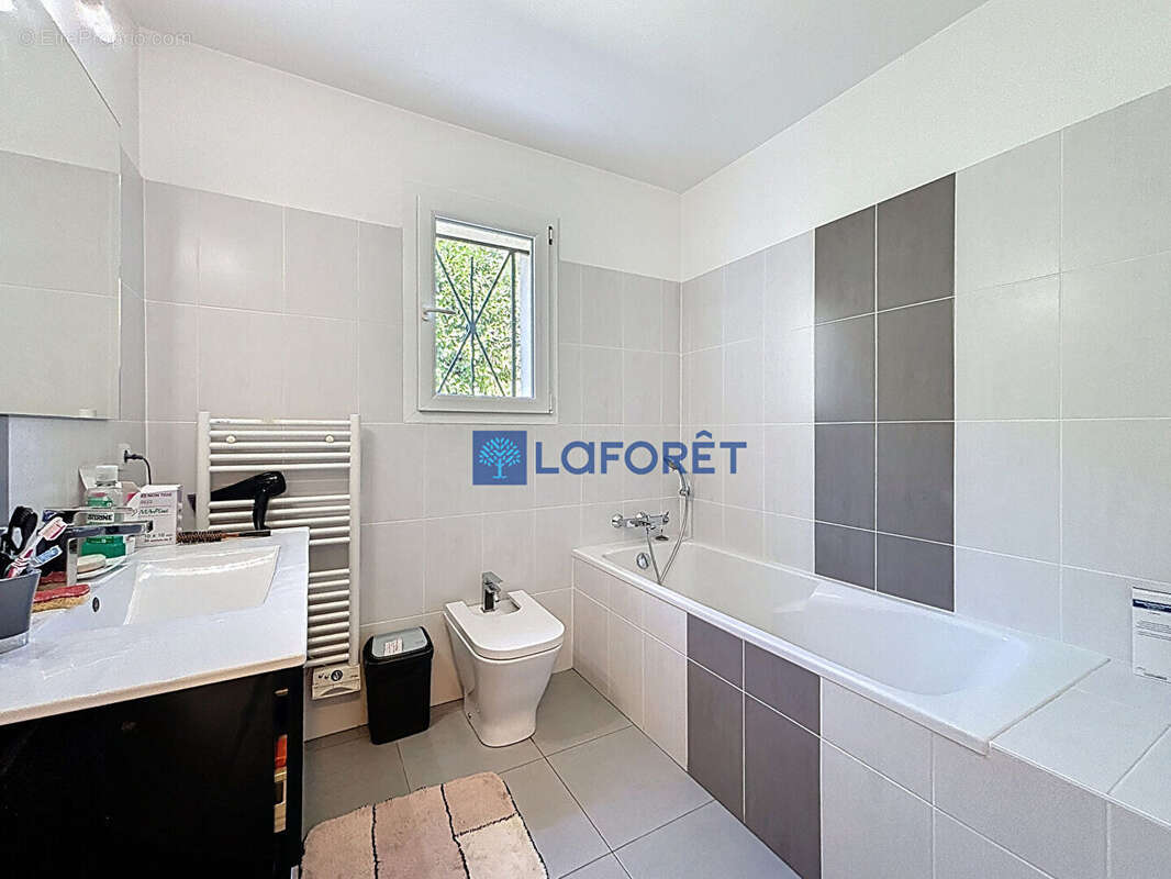 Maison à SAVIGNY-SUR-ORGE