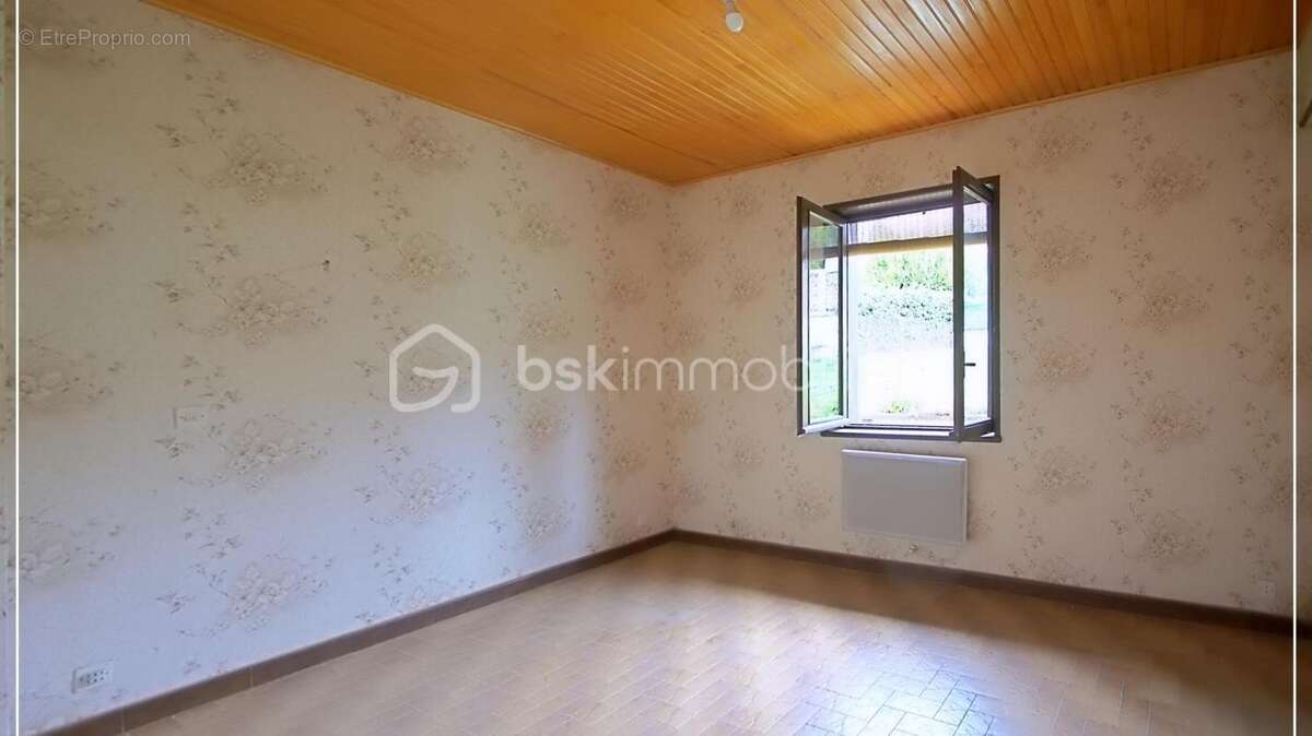 Maison à SAINT-PIERRE-DE-CHANDIEU