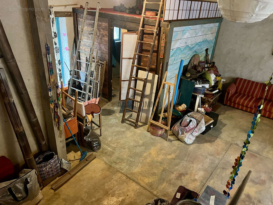 Ancienne remise aménagée type loft à fort potentiel - photo 21
