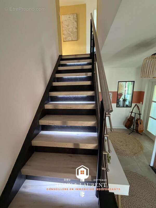 Maison 130 m² à Flines-Lez-Raches  - photo 8
