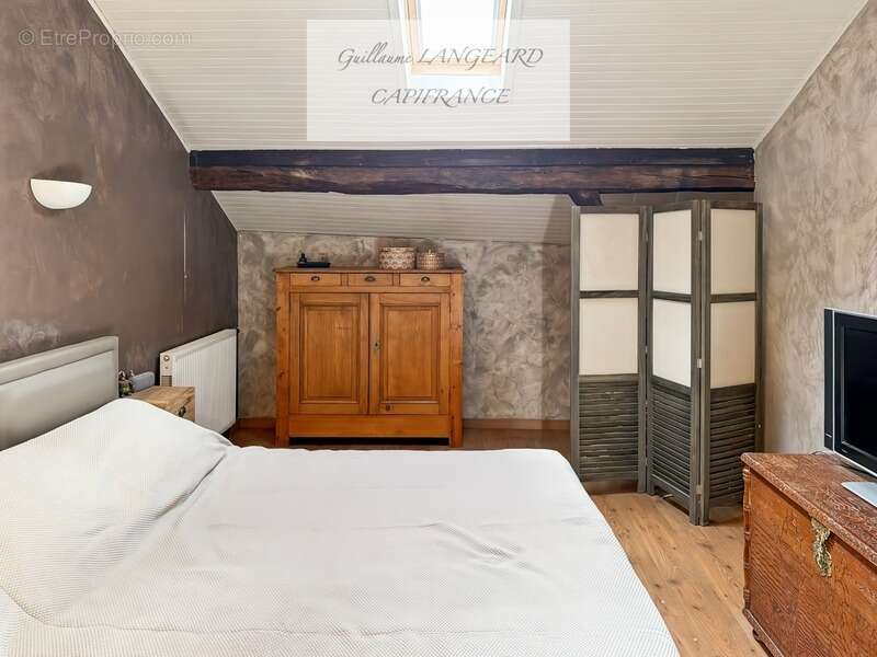 Au coeur de Thoirette (39240) - Maison de caractère en pierres – 4 chambres – Terrasses aménagées - photo 16
