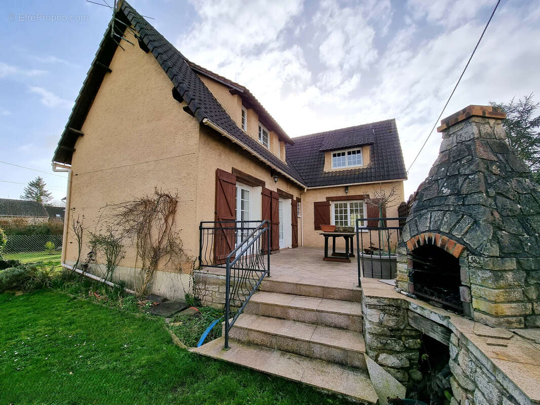 Maison à EZY-SUR-EURE