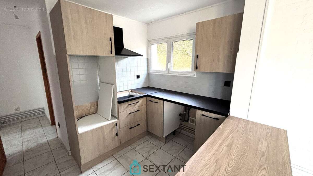 Maison à LA HARENGERE