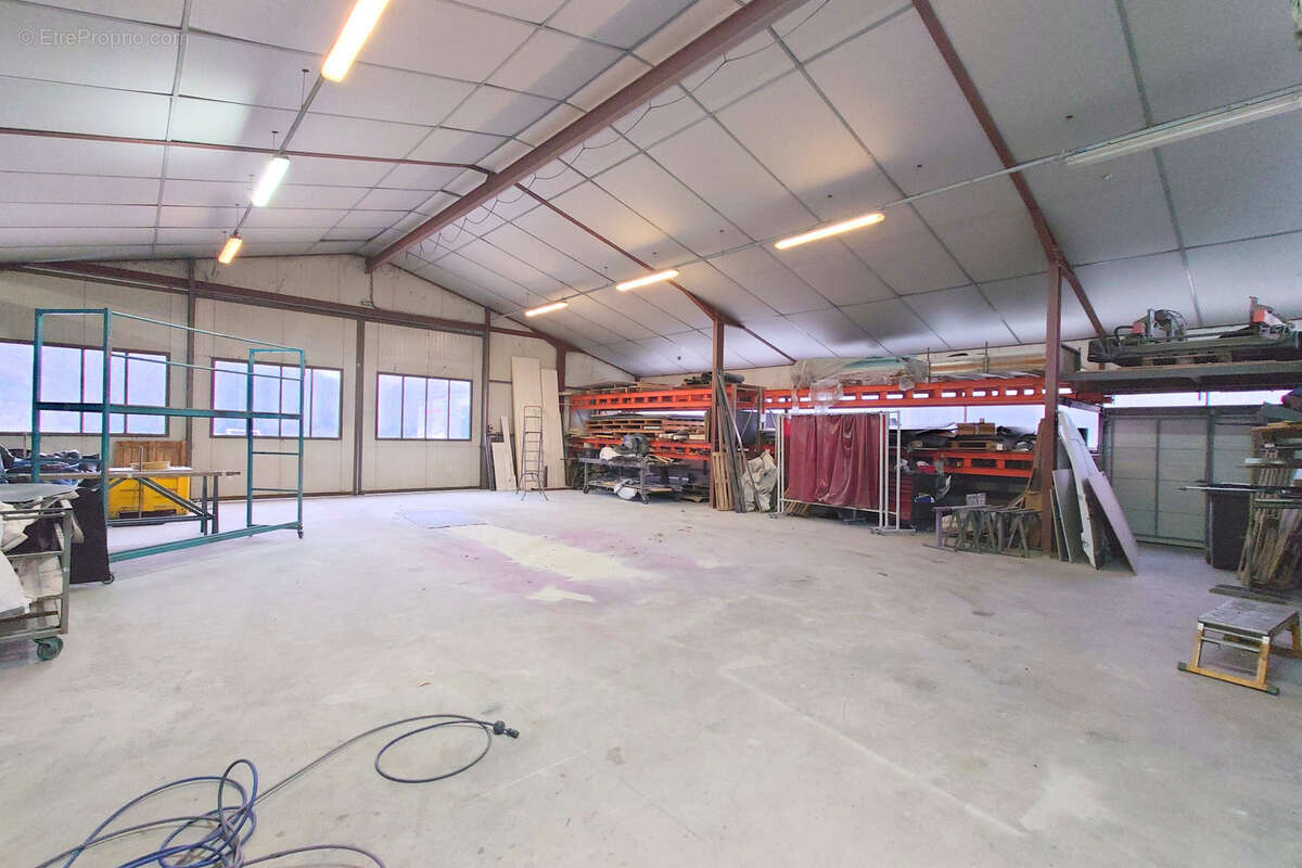 Commerce à MALEVILLE