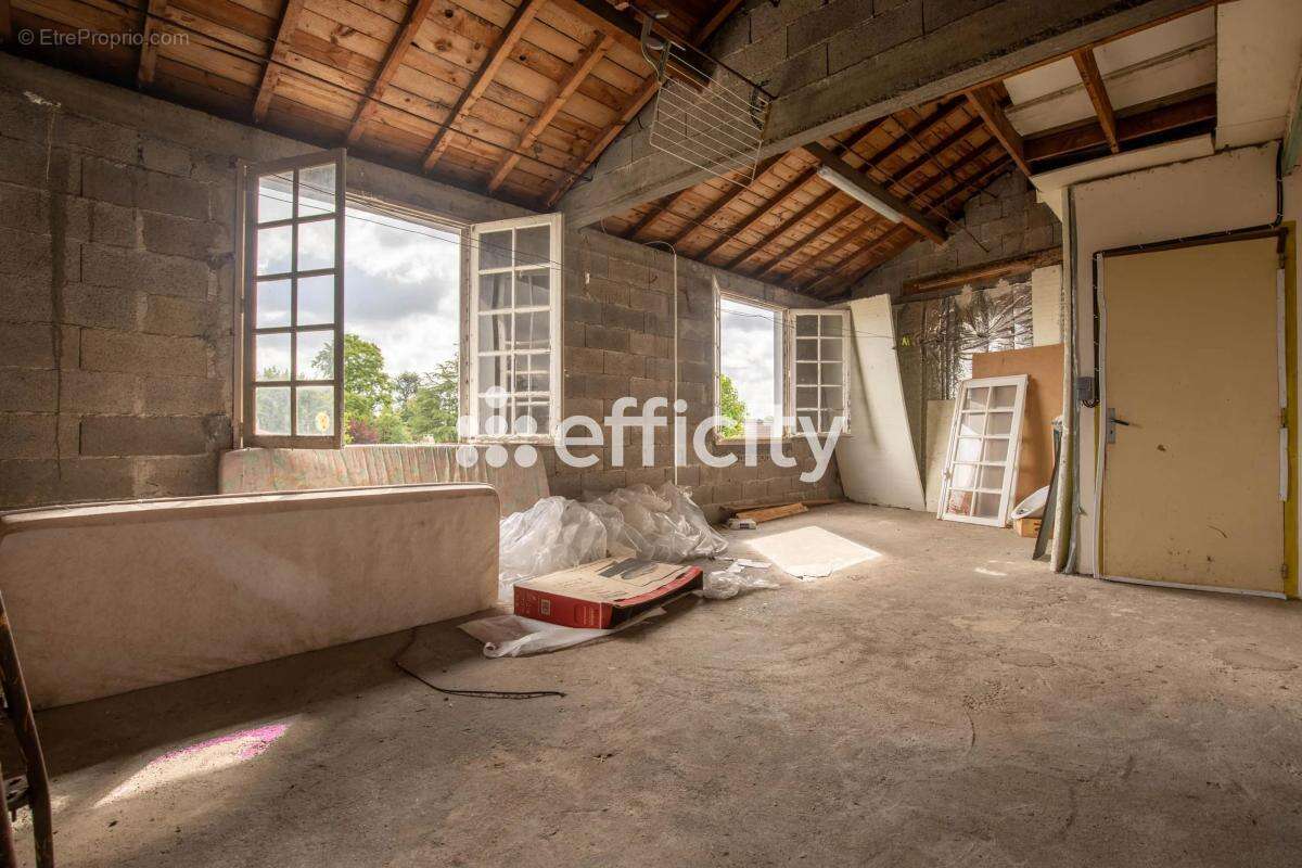 Maison 145 m² à La Bruffiere  - photo 13