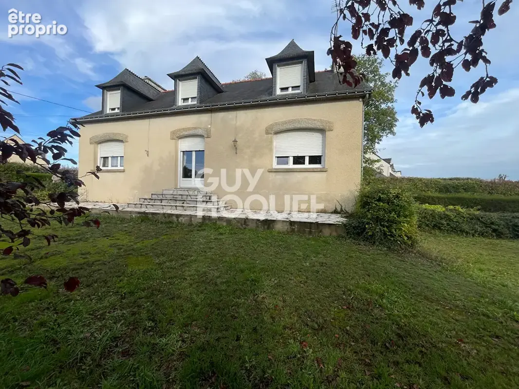 Maison à vendre dans le bourg 6 pièces - photo 1