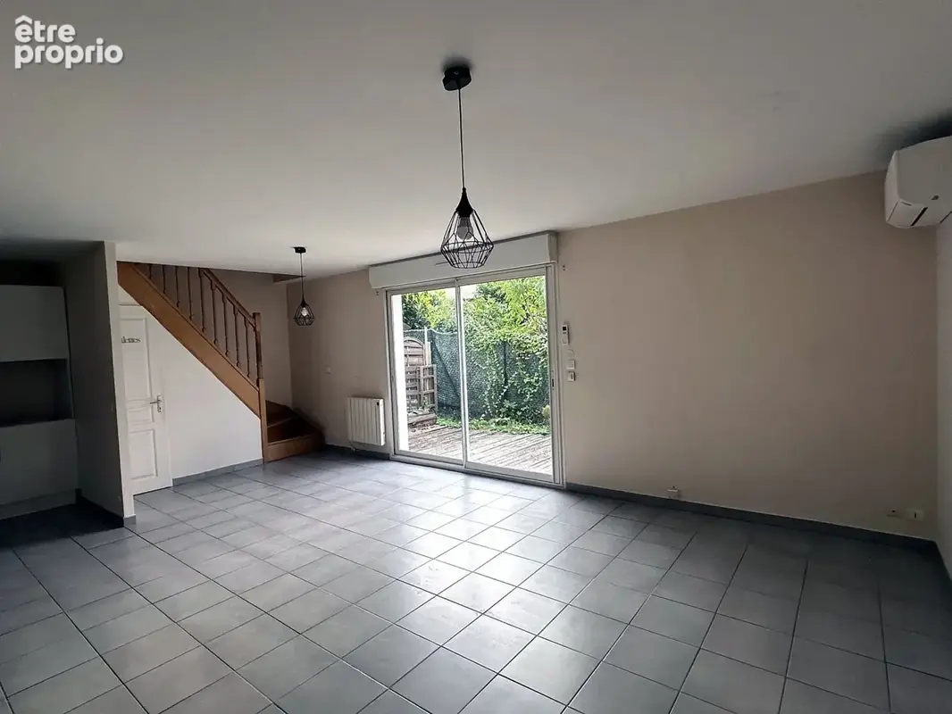 Ensemble de trois duplex avec terrasses et garages - photo 1