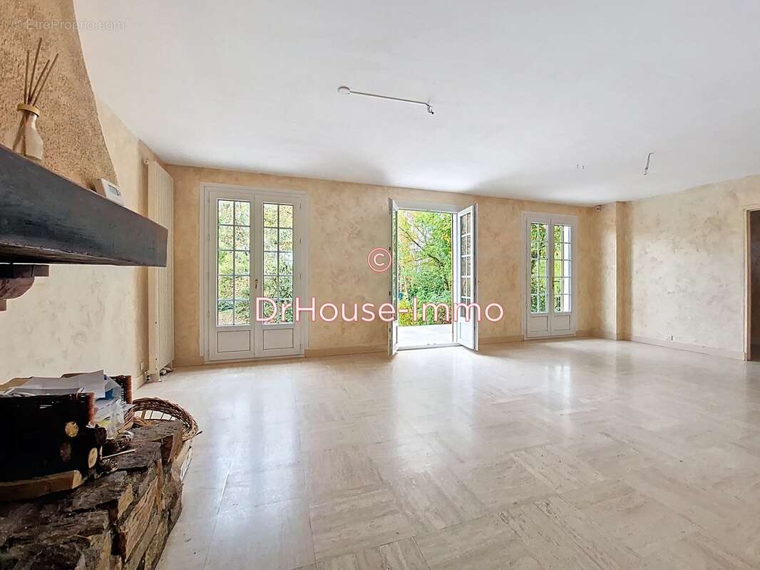 Maison à SAINT-CHERON