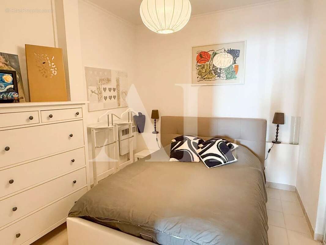 Appartement à VALLAURIS