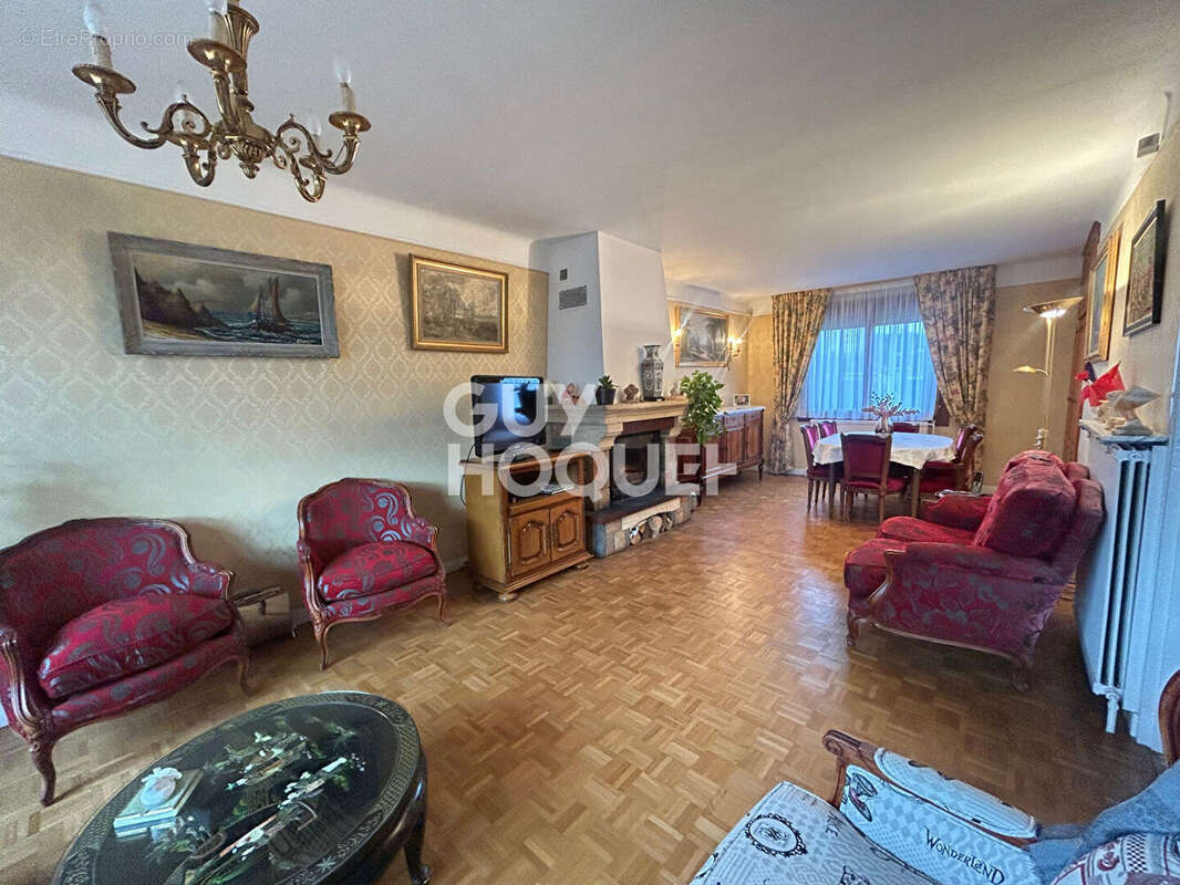 Maison à NEUILLY-PLAISANCE