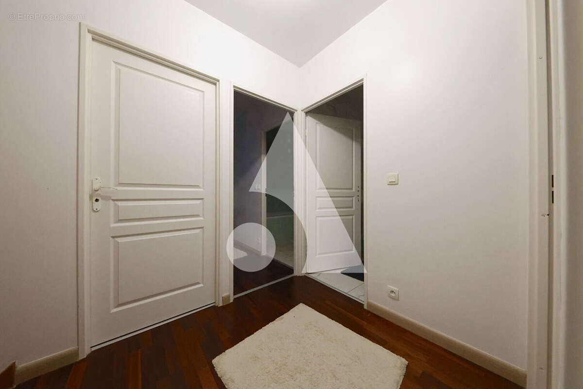 Maison à SAINTRY-SUR-SEINE