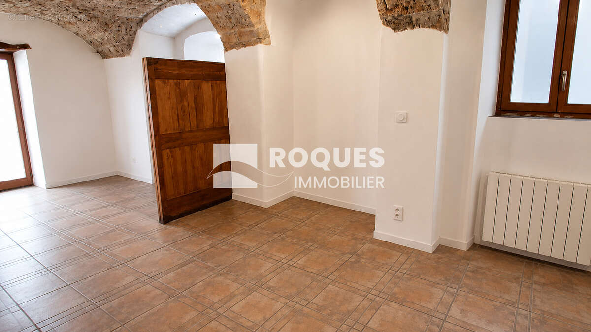 Immeuble mixte  avec appartement  et local commercial  Belle opportunité à Millau - photo 2