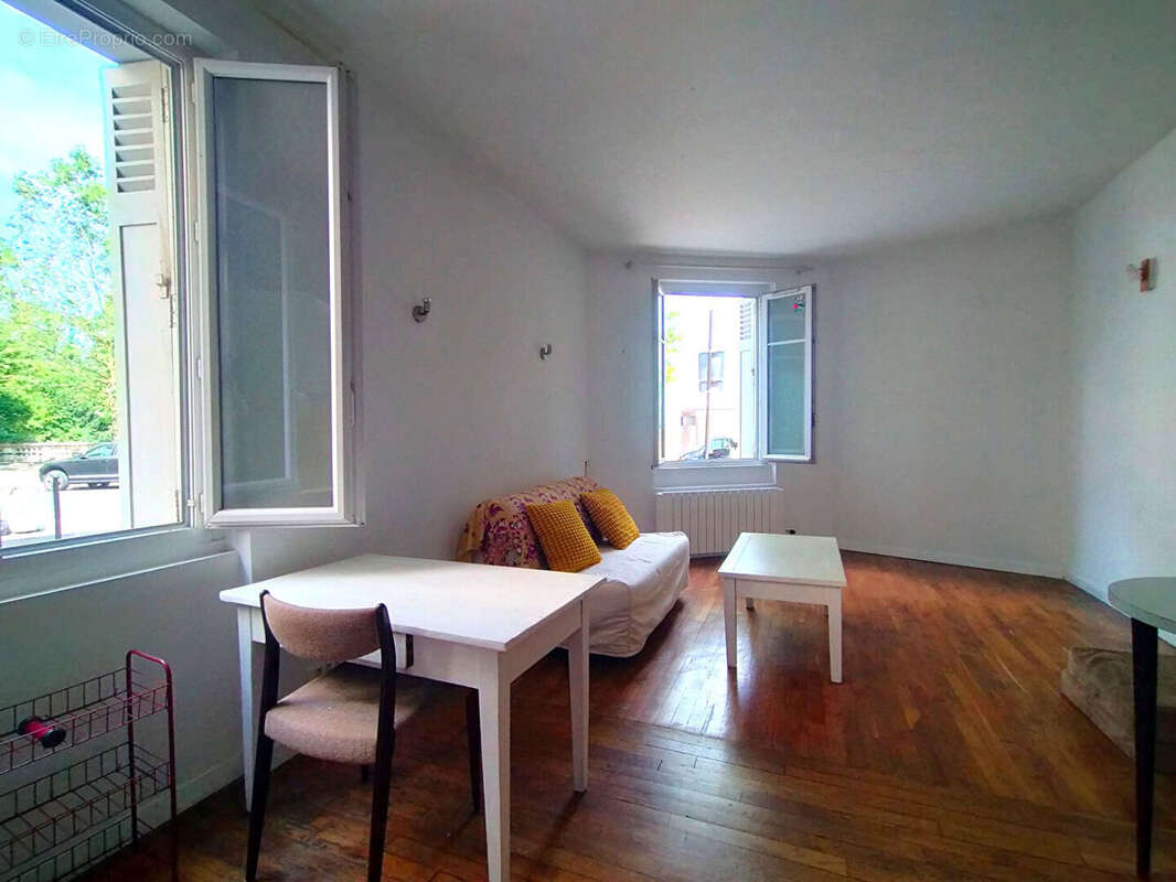 Appartement à PARIS-19E