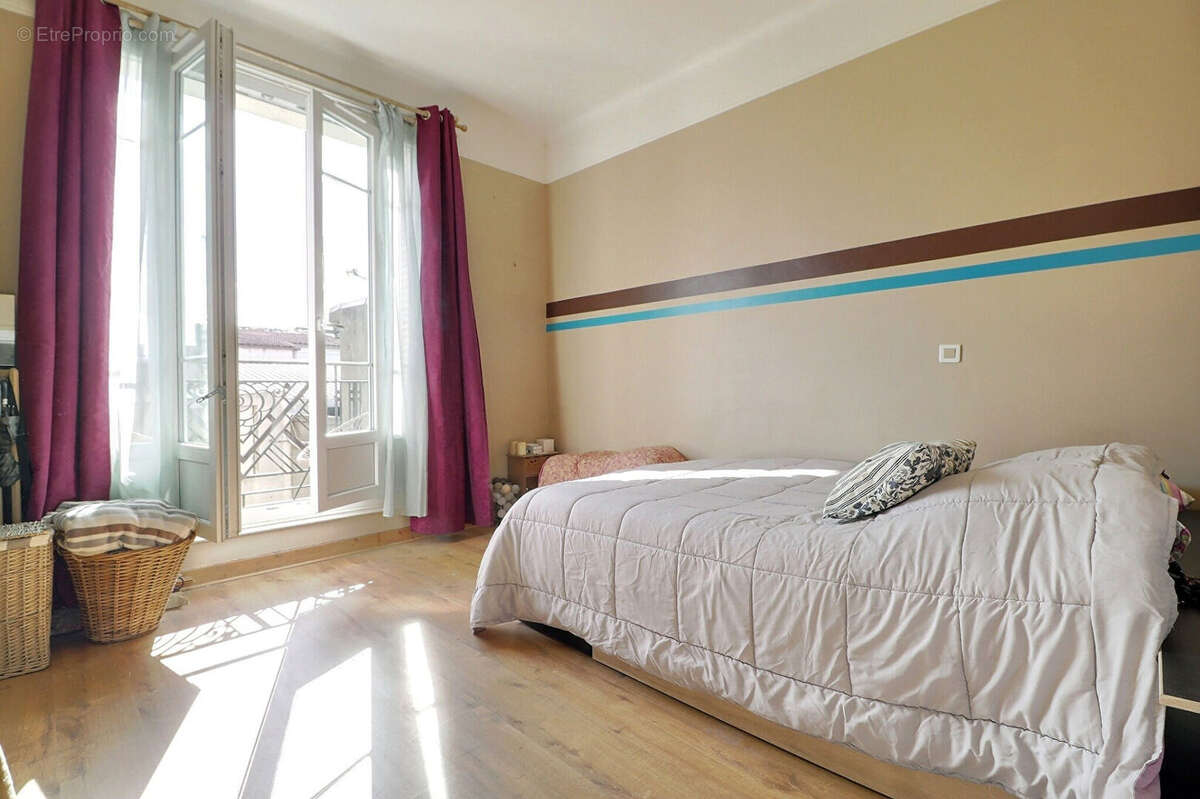 Appartement à AUBERVILLIERS