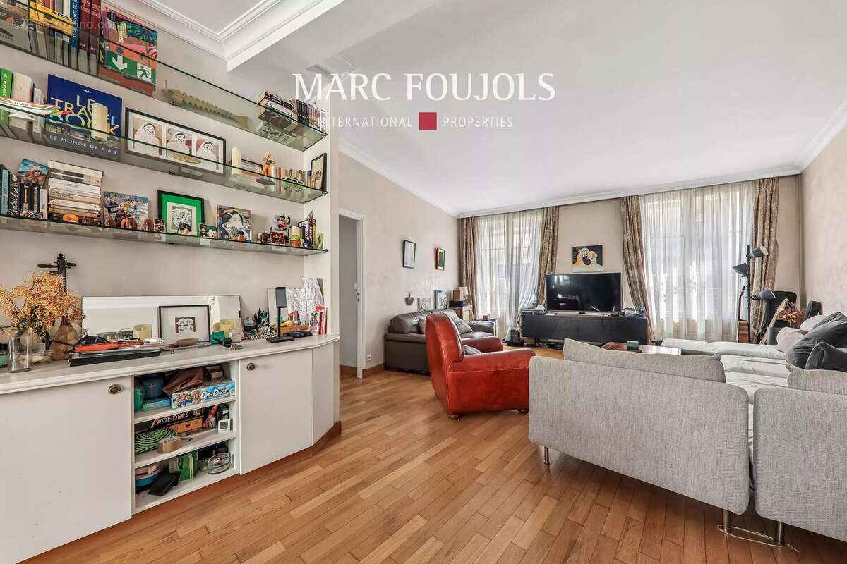 Paris 1er Rivoli / Les Halles : appartement traversant de 100 m² avec balcon - photo 5