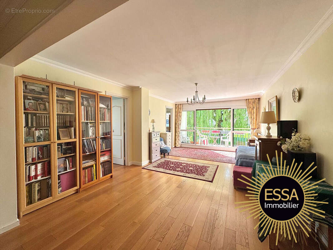 Appartement à NOISY-LE-ROI