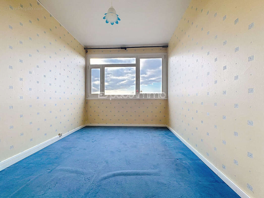 Appartement à MONT-SAINT-AIGNAN