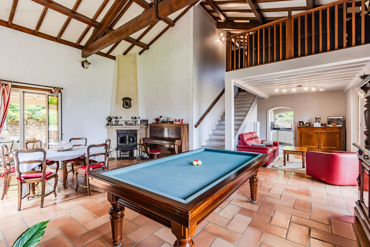 Maison à VILLE-SUR-JARNIOUX