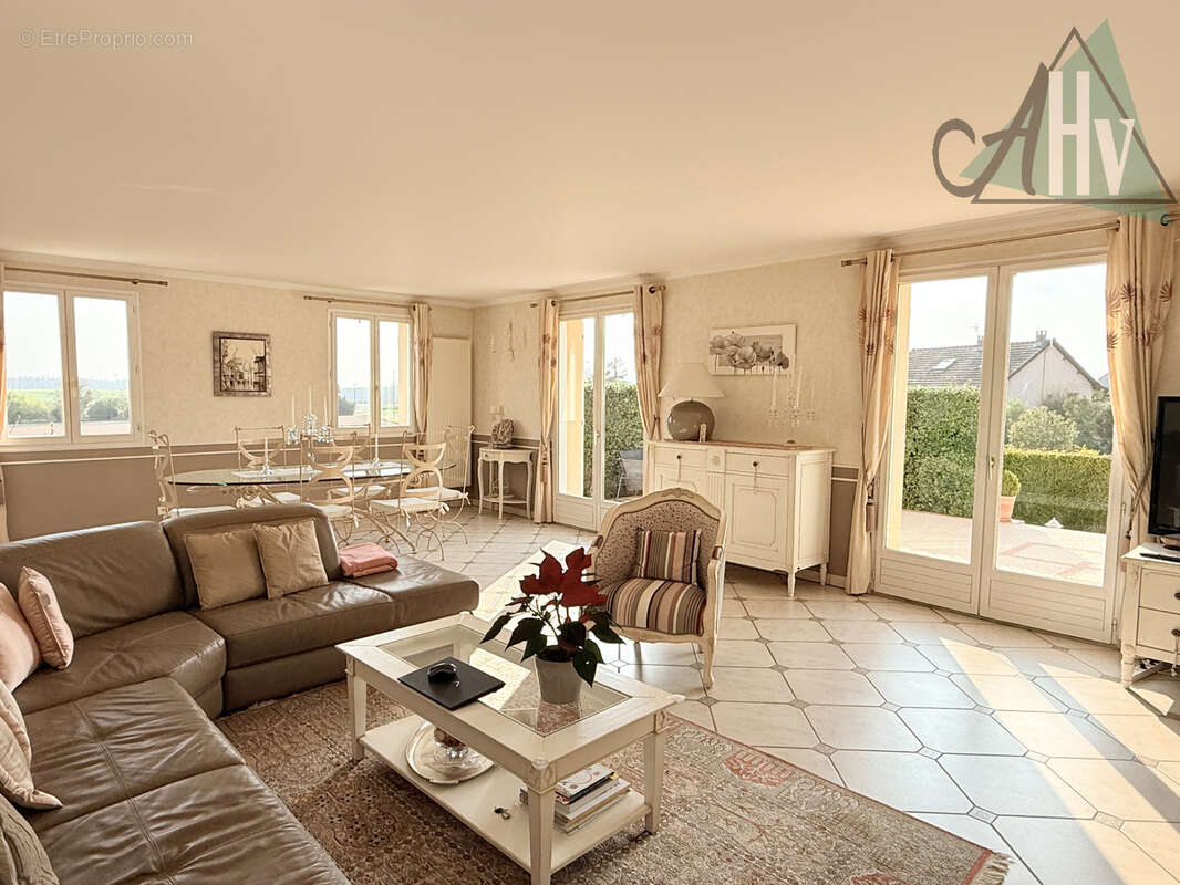 Maison à PLESSIS-BARBUISE