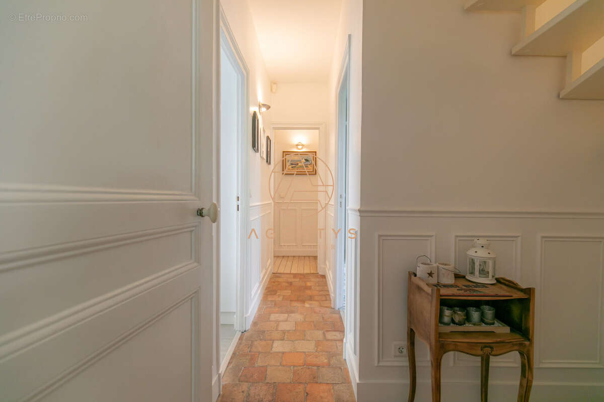 Maison à SAINT-MAUR-DES-FOSSES