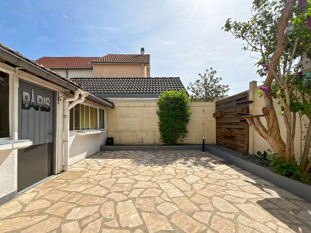 Maison à MANTES-LA-VILLE