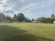 Terrain à SAINT-JORY-LAS-BLOUX