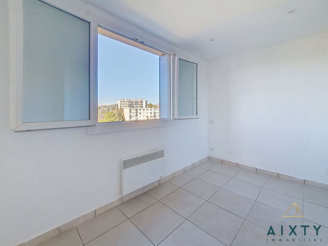 Appartement à MARSEILLE-13E