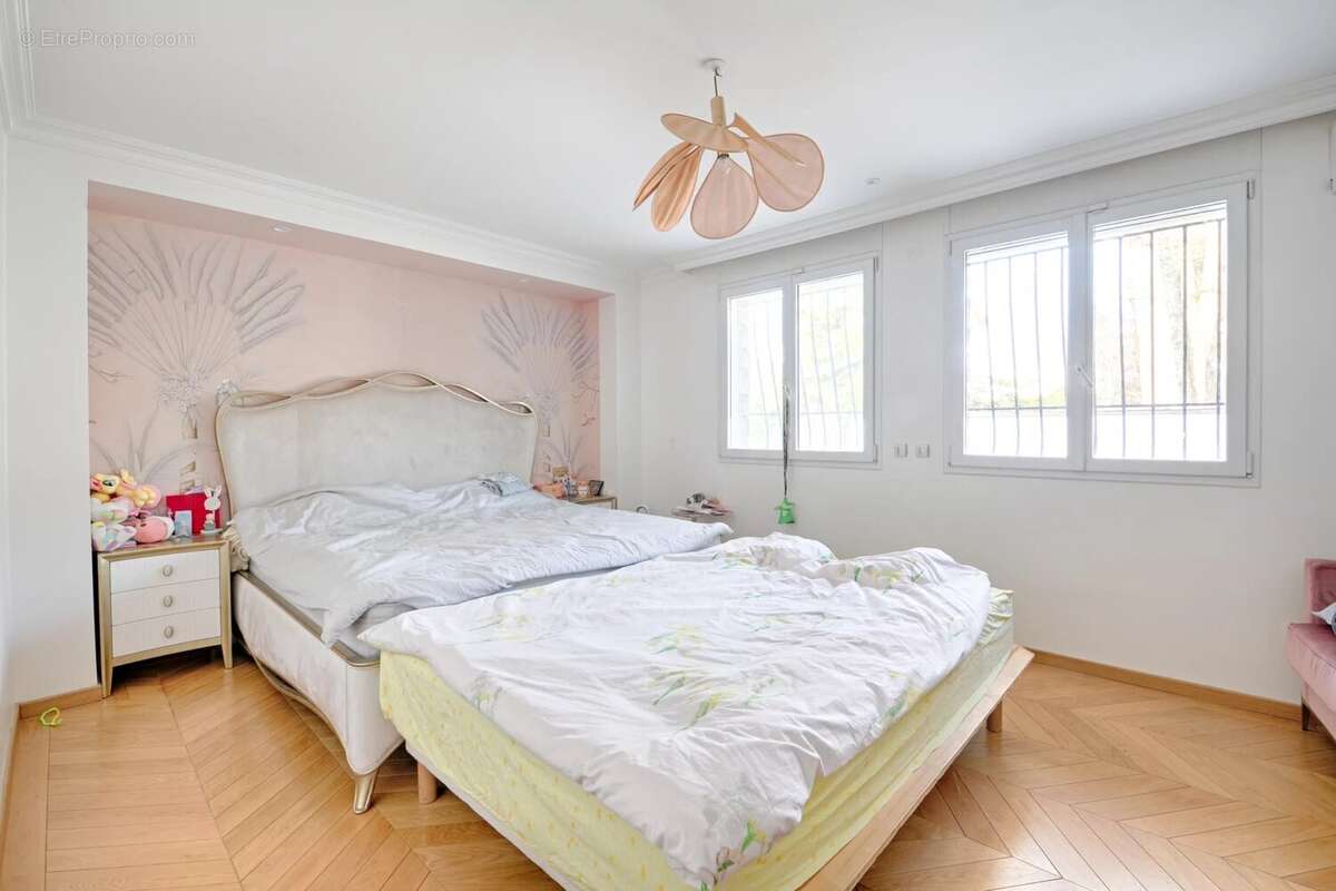 Maison à SAINT-MAUR-DES-FOSSES