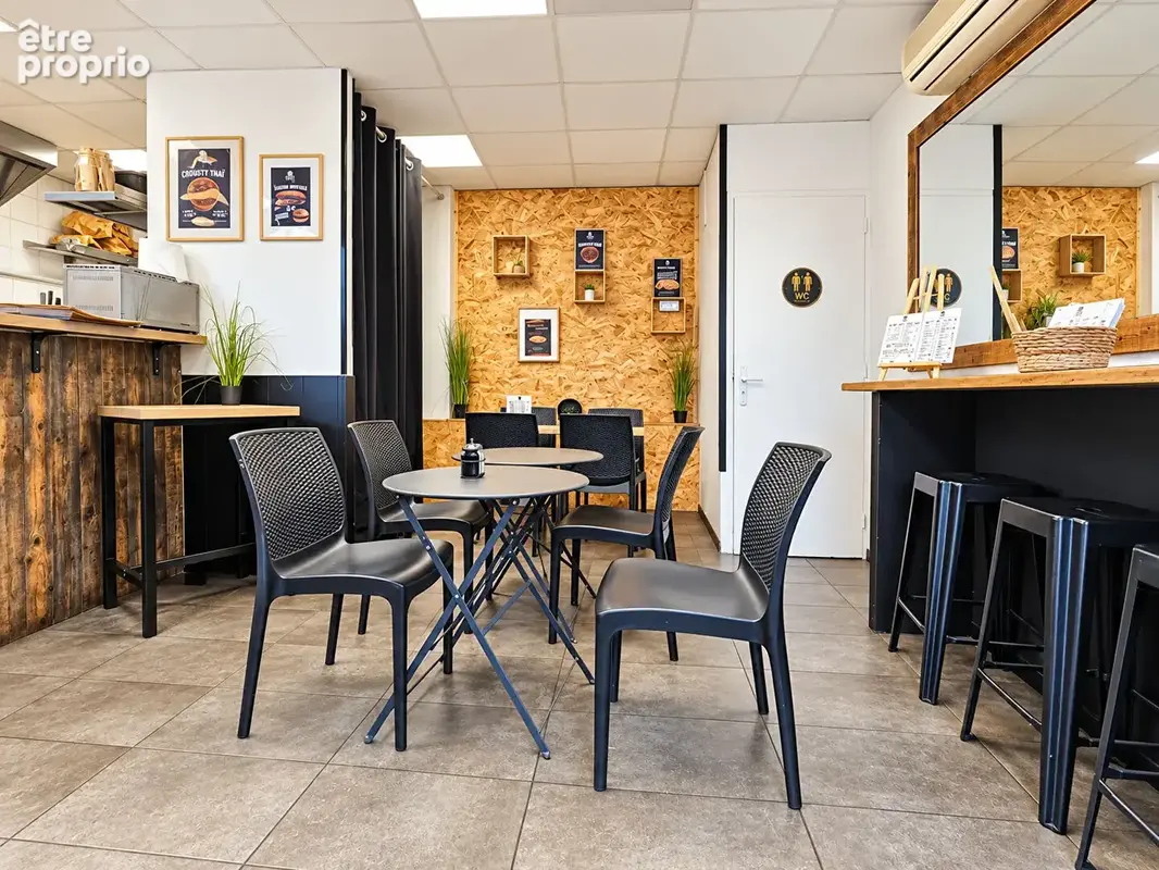 Fonds de commerce de 35m² - Cente village de Luynes - photo 3