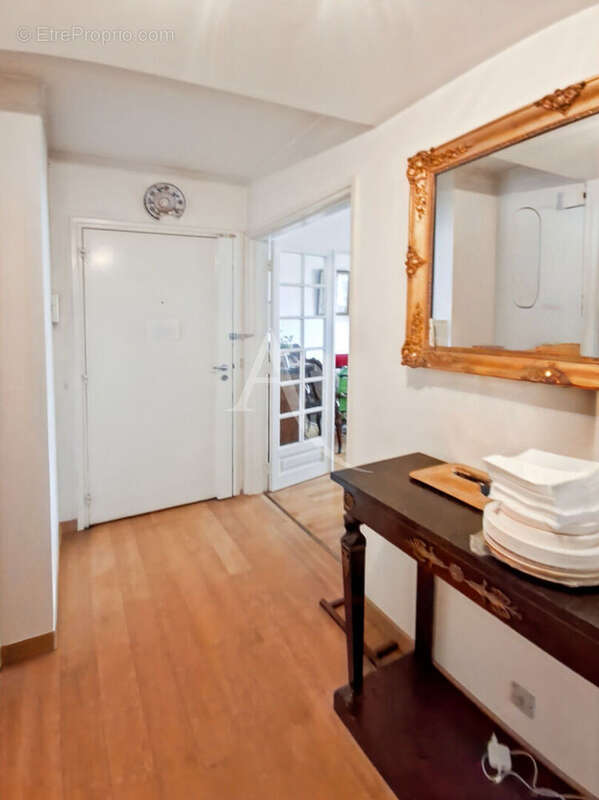 Appartement à PARIS-15E