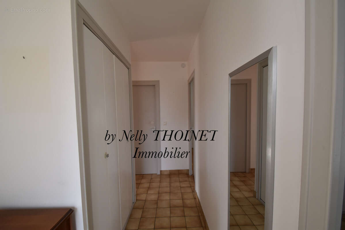 Maison à LA ROCHE-BLANCHE