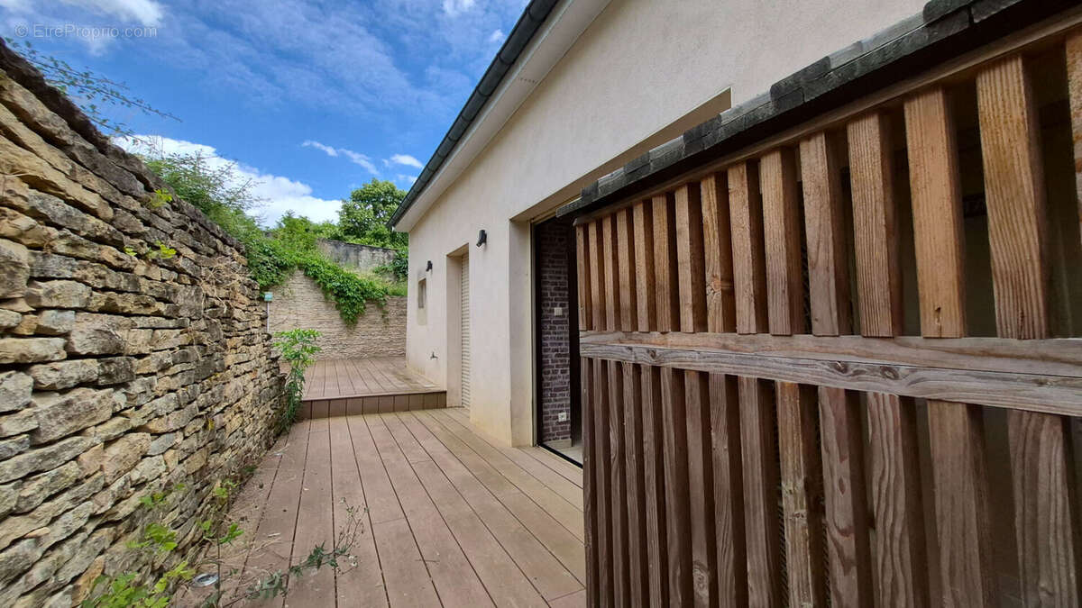 Maison à PERNAND-VERGELESSES