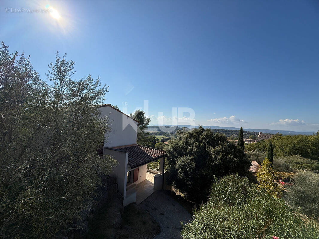 Maison à LORGUES