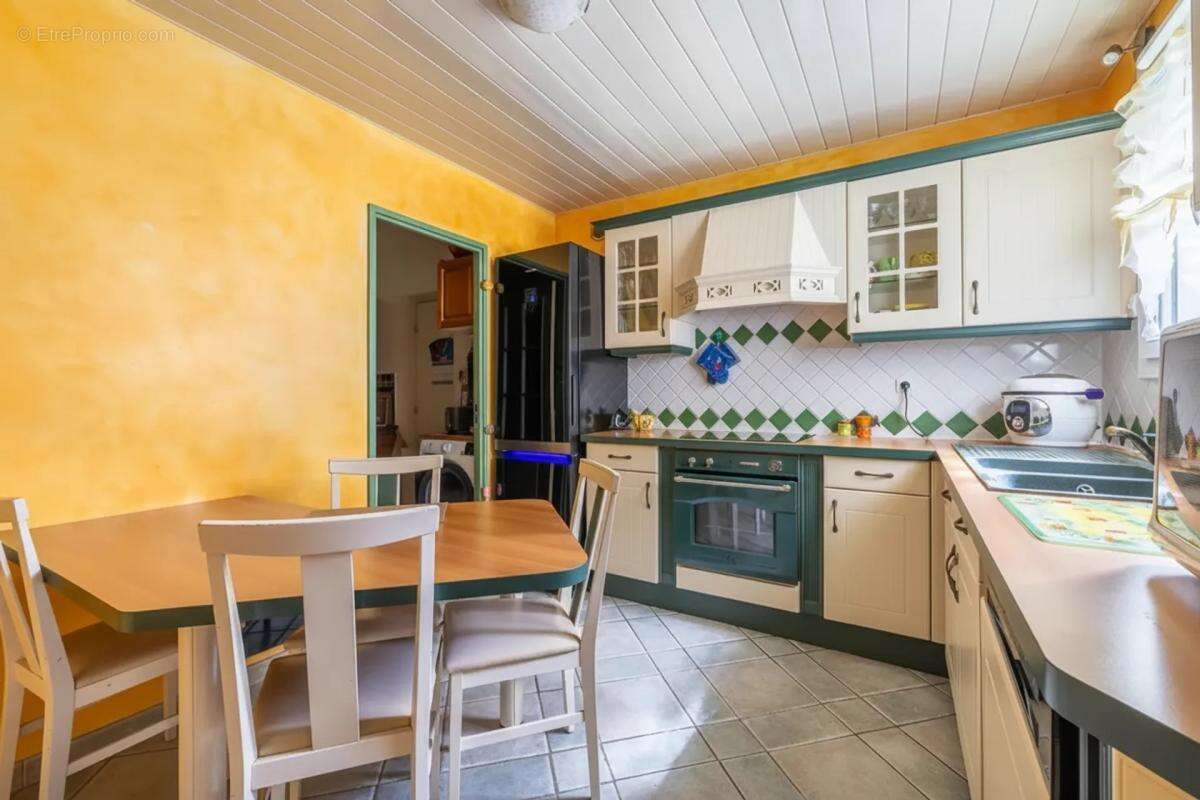 Maison de 5 pièces de 120 m² à Limeil-Brévannes - photo 5