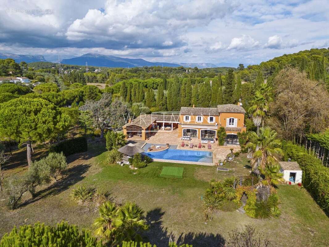 Maison à MOUGINS